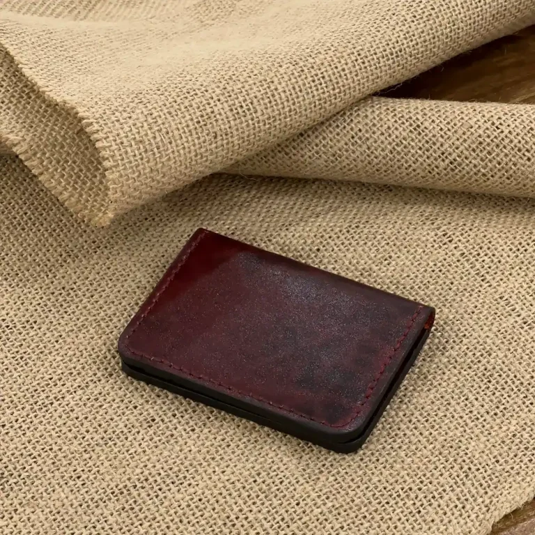 جاکارتی سایز متوسط چرم طبیعی دستدوز زرشکی