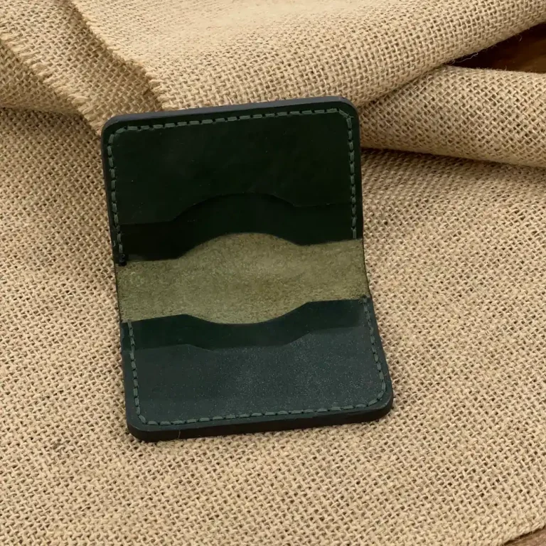 جاکارتی چرم طبیعی گاوی دستدوز رنگ سبز تیره