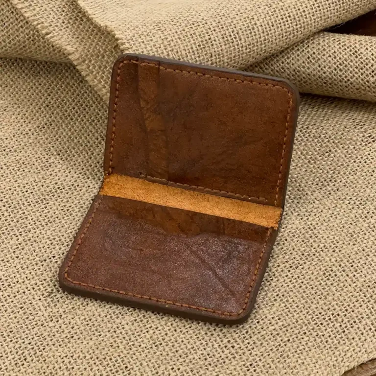 جاکارتی چرم گاوی دستدوز سایز متوسط رنگ عسلی تیره