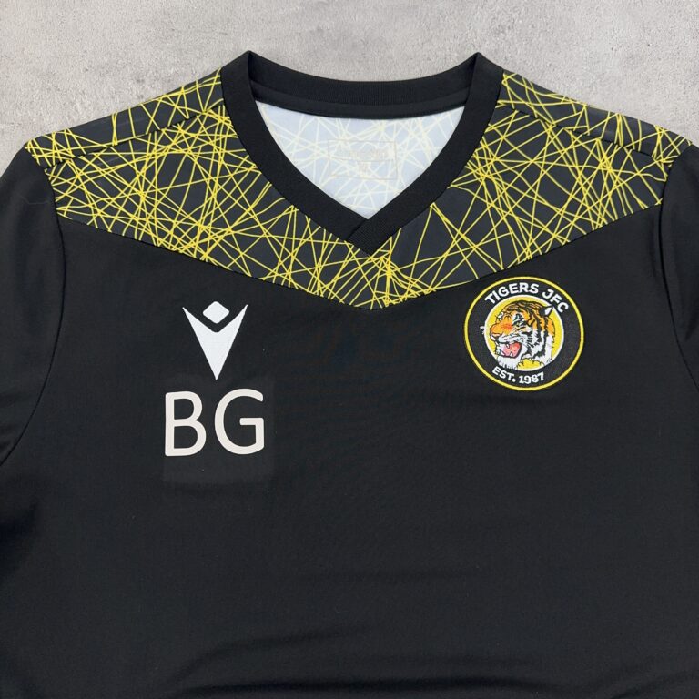 تیشرت ورزشی رنگ مشکی اورجینال سایز L